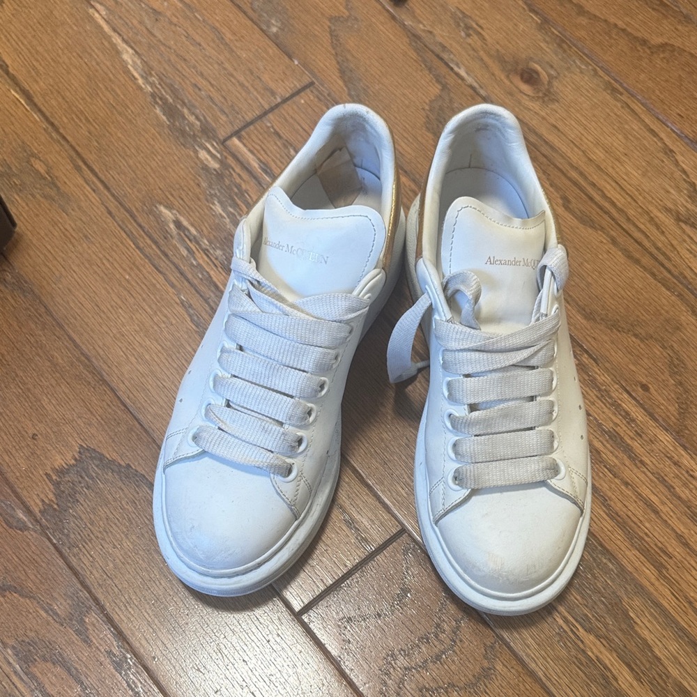 Alexander McQueen Off-White Lace-Up Sneakers